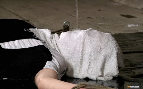 l6699-darkcruising-gay-sex-porn-hard-fetish-bdsm-bondage-boynapped-used-urinal-young men-012