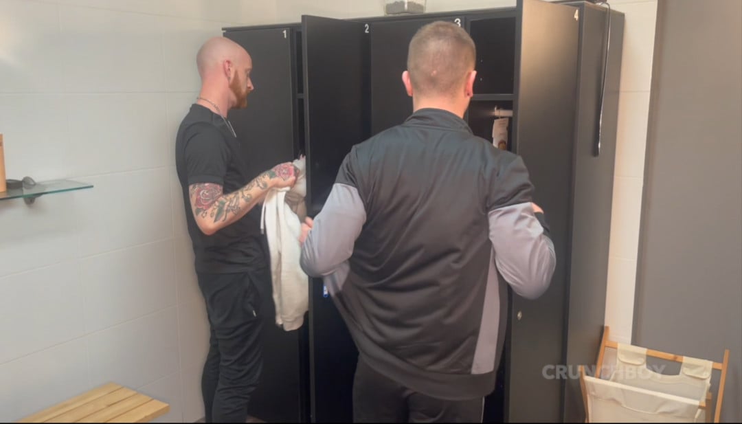 Young athlete fucked by a straight guy in the sports locker room