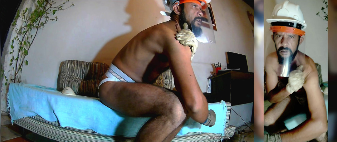 Fétichisme des gants & chaussettes blanches