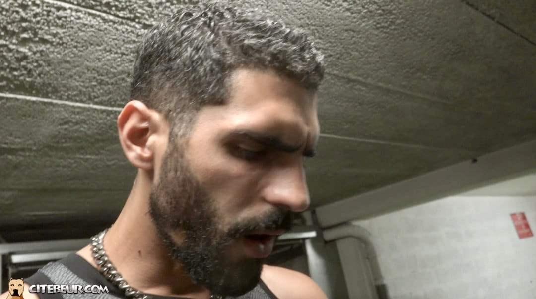 Karim Yoav, der böse Junge, von dem Sie geträumt haben