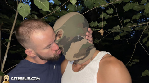 rebeu cagoulé et hunter