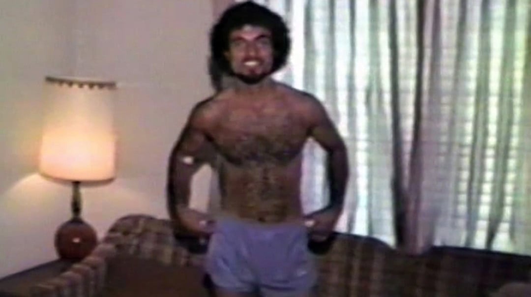 Beautiful hairy guy from the seventies gay Porno Video auf ...