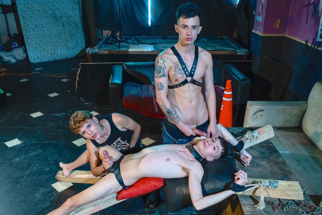 yb58 04 SlyConan LeonelRussell CesarRose 23