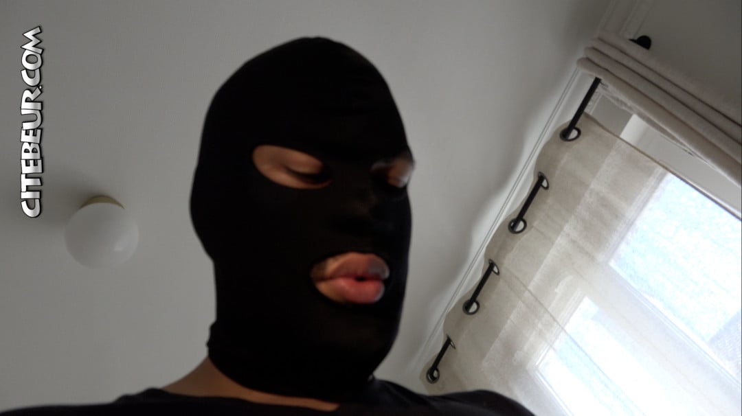 Expert cocksucker for big Arab dick