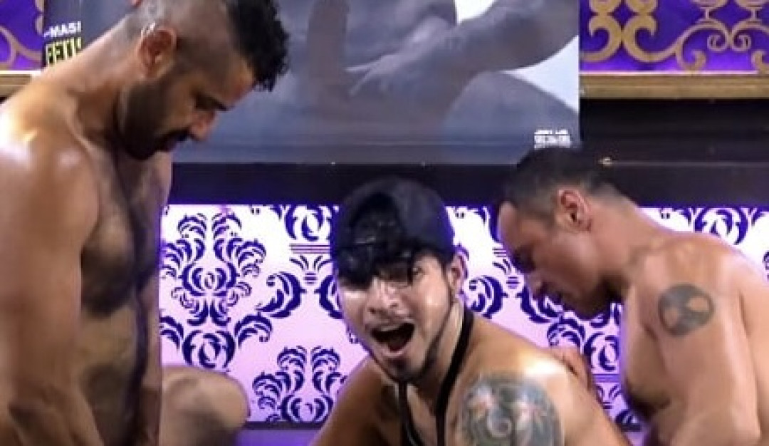 [Leo Bulgari] 3 BITES POUR LE SATISFAIRE   Image 003