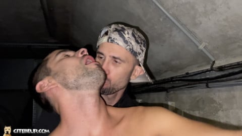 rafael et max lava dans porno gay francais caves cités beurs lascars 17