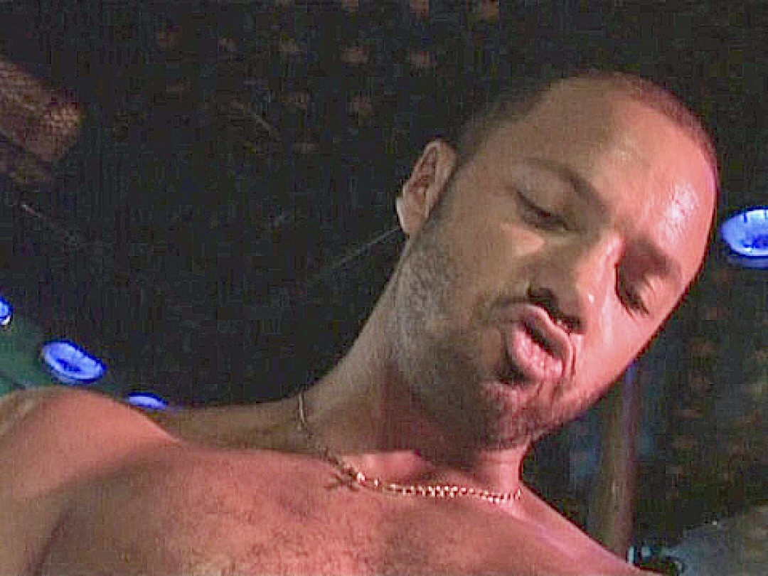 [Cazzo] QUATRE ÉTALONS POUR UN SEUL CUL   Image 007