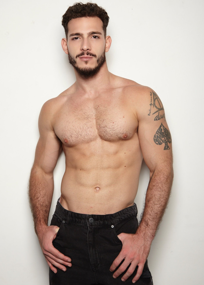 Ricky HARD