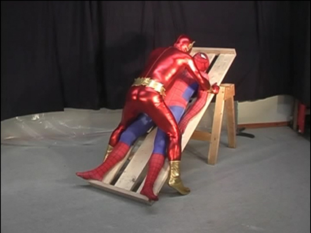 Speciale FETISH e LYCRA indossano SUPERMAN e ROBIN 2