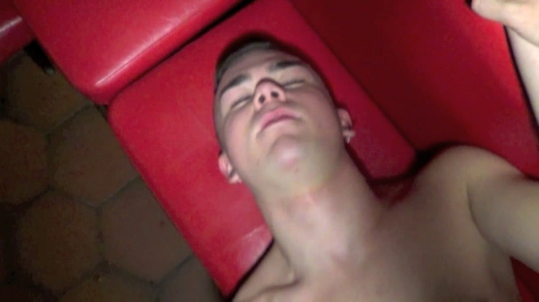 Junger Twink Bottom aus Paris