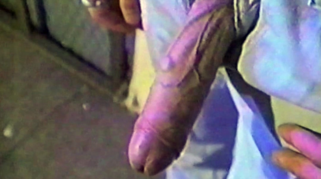 Paja Gay para el Motorista con Polla Sin Cortar