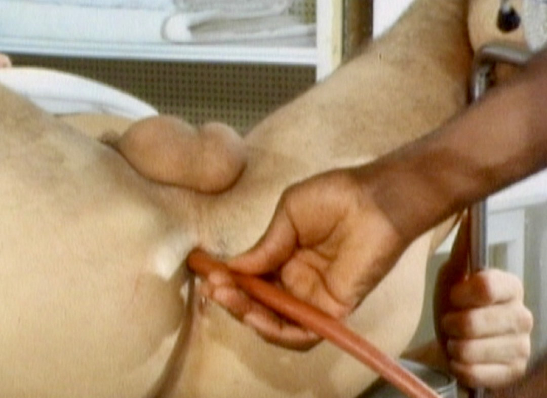 [Cadinot] L'inspection du cul au Service Militaire   Image 003