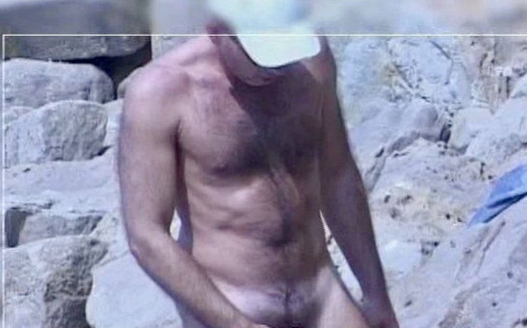 [Mackstudio] Deux touristes baisent dans les calanques   Image 009