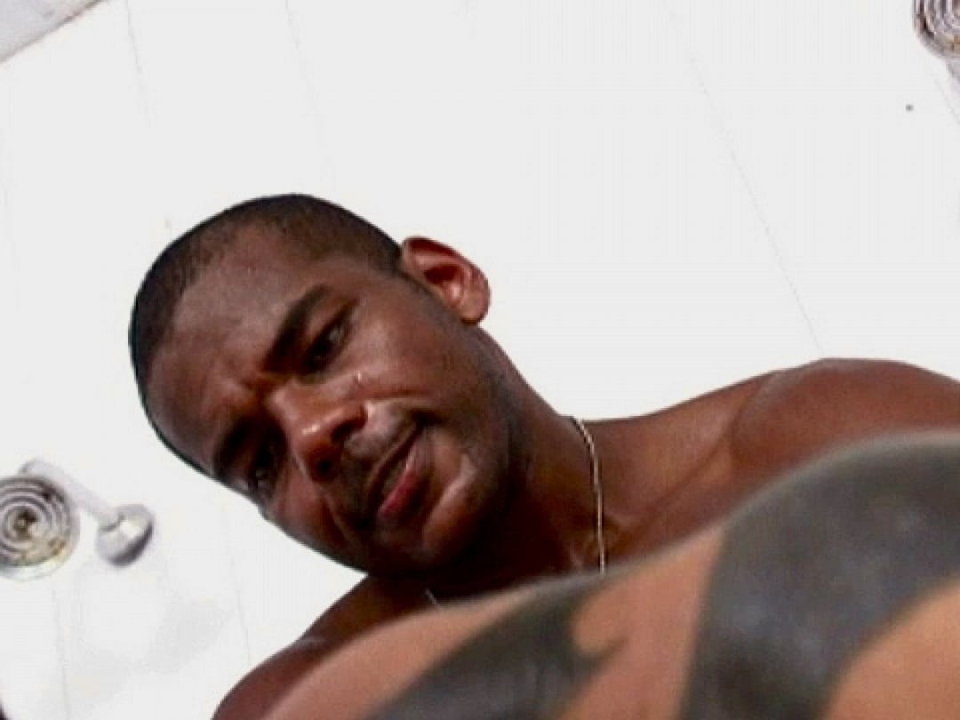 [Alexander] TROIS MILITAIRES DANS LES VESTIAIRES   Image 008