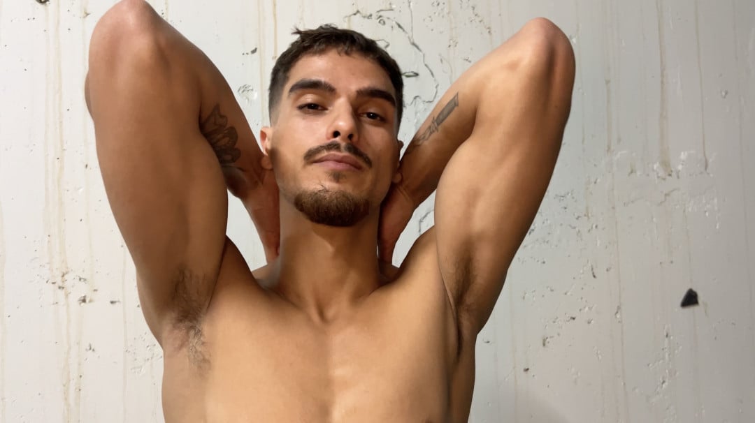 Yos ist zurück! 20 cm Araber-Cock im Solo-Jerk im Parkhaus
