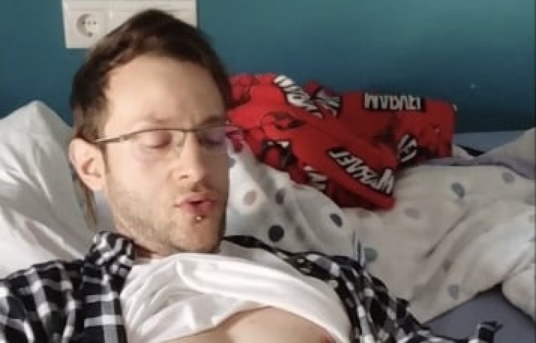 [Zalthy] Un twink athlétique se masturbe jusqu'à ce qu'il jouisse   Image 003