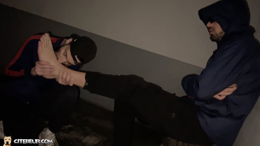 Cocksucker, a young submissive Arab twink, goes wild for his buddy Rabzouz’s manly feet