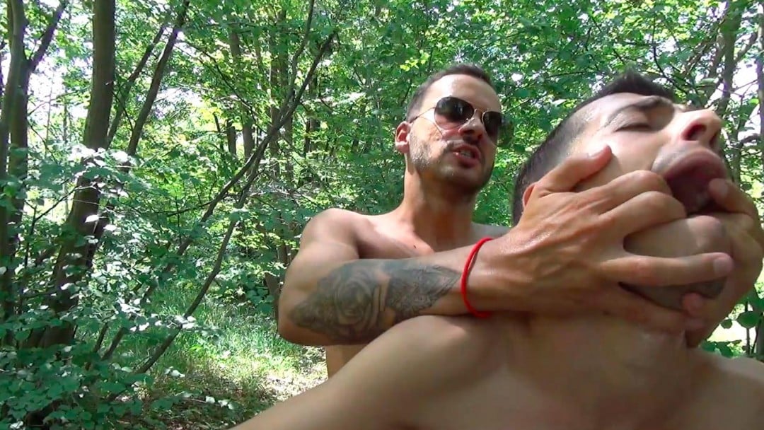 Thiago Monte fucks Pan agent like a whore in the woods