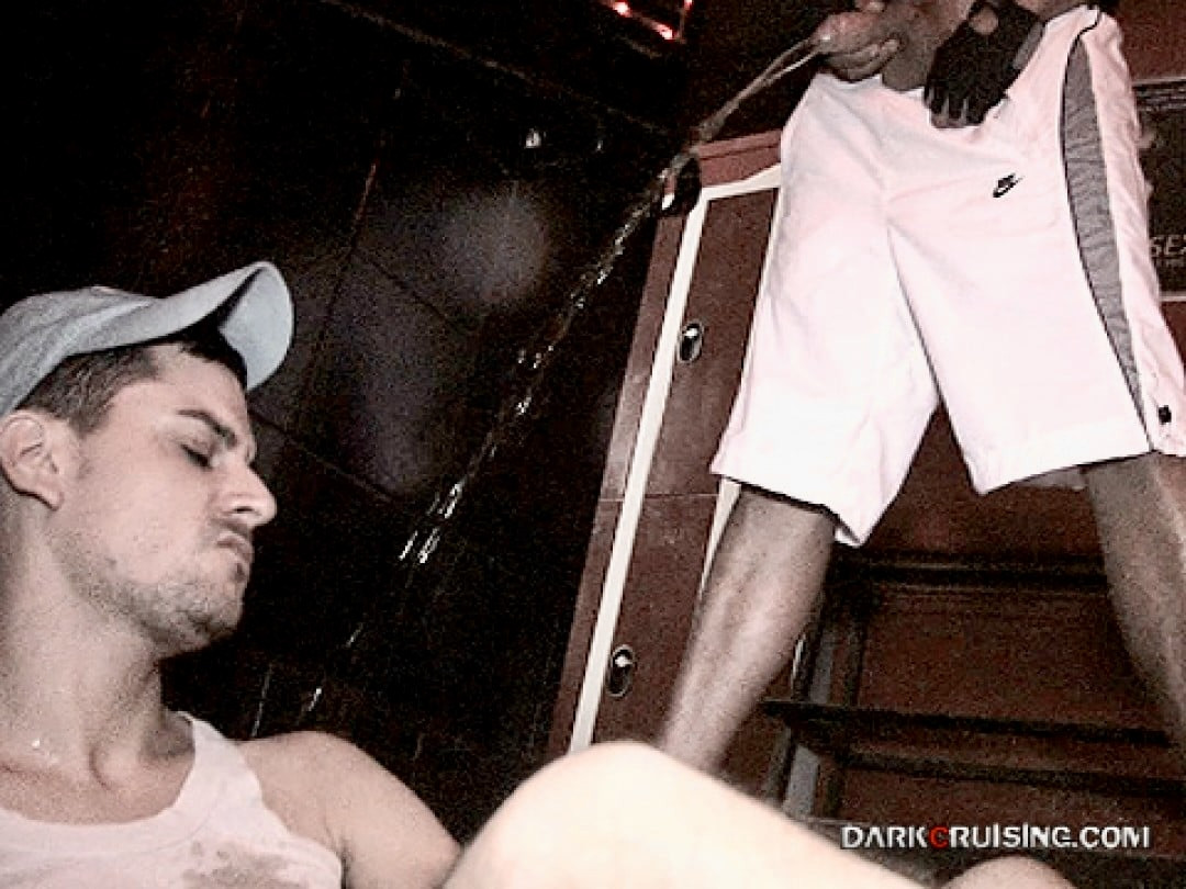 [Darkcruising] Sneakers fun   Image 003