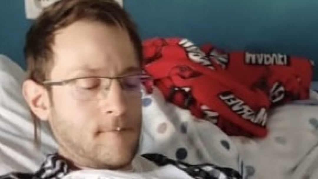 [Zalthy] Un twink athlétique se masturbe jusqu'à ce qu'il jouisse   Image 007