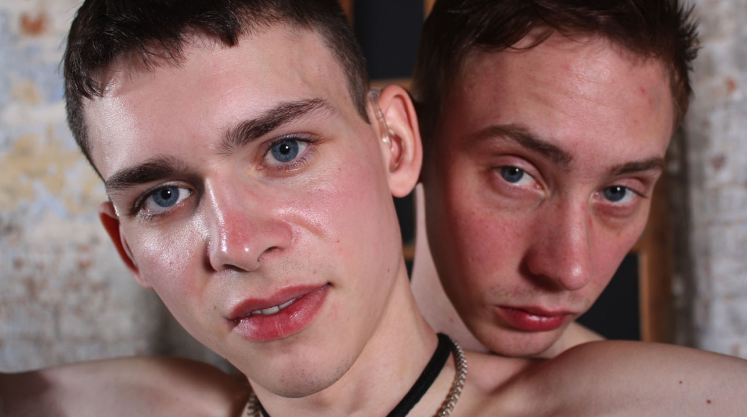 incredible Twinks tied up