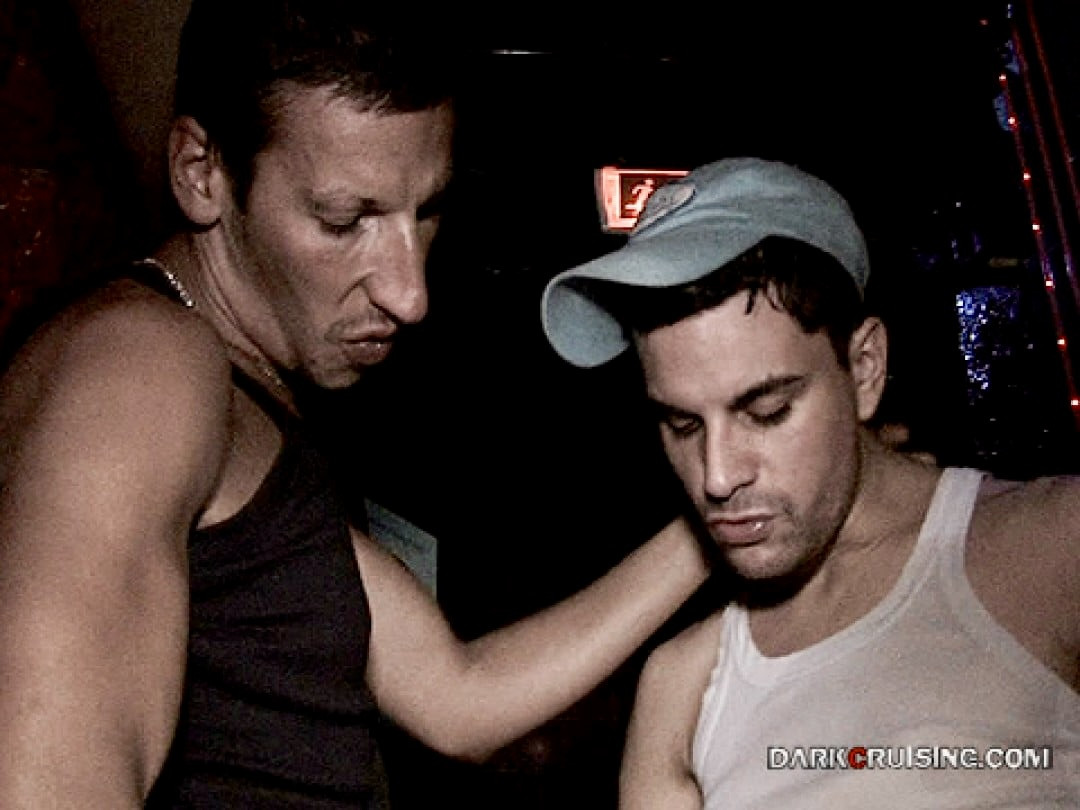 Fetiche de Ténis no Vestiário