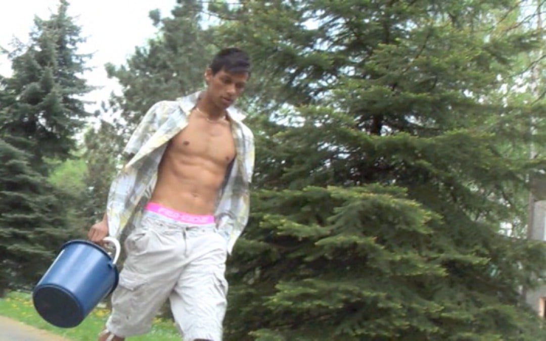 Attention : latino hyper-bandant en approche !