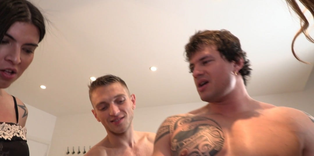 Shemale fucked by Straight and Gay