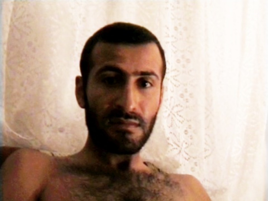 HAIRY ARAB MAN SHOW YOU HIS DICK AND BALLS FOR YOUR EYES ONLY