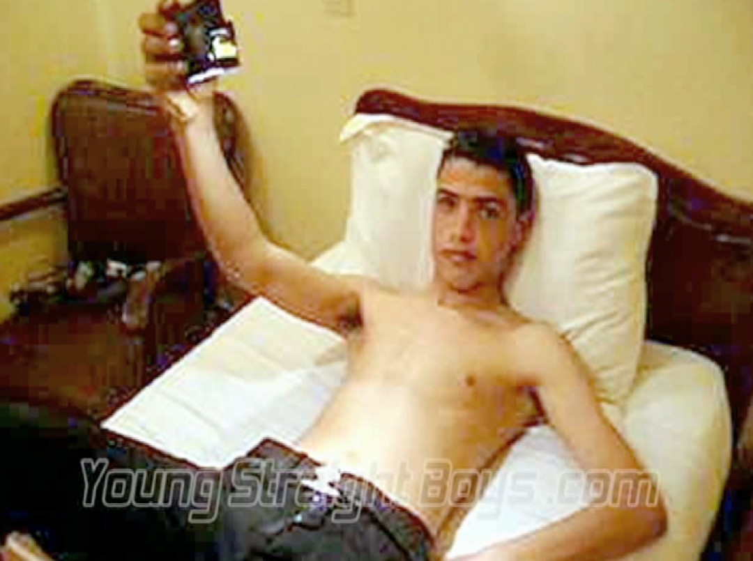 Sexy arab boy Redouane needs your attention