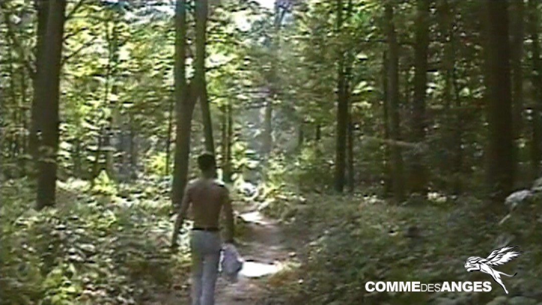 Actif en manque pour jeune naturiste gay dans les bois