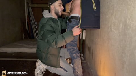 mecs de cite plan cul dans un garage plan suce