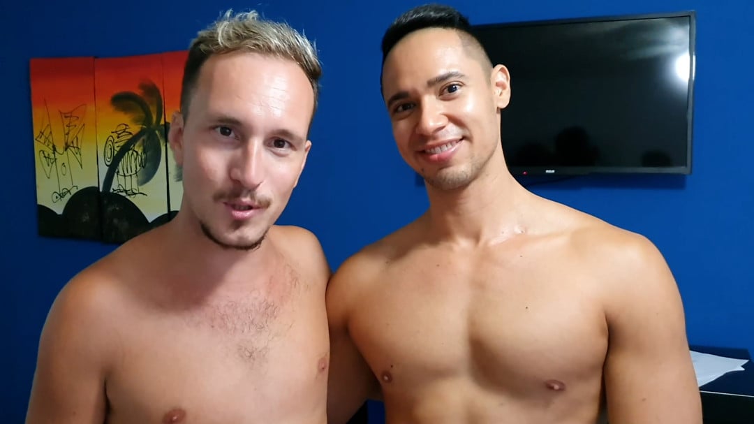 Maxence's personal trainer film his first scene with him