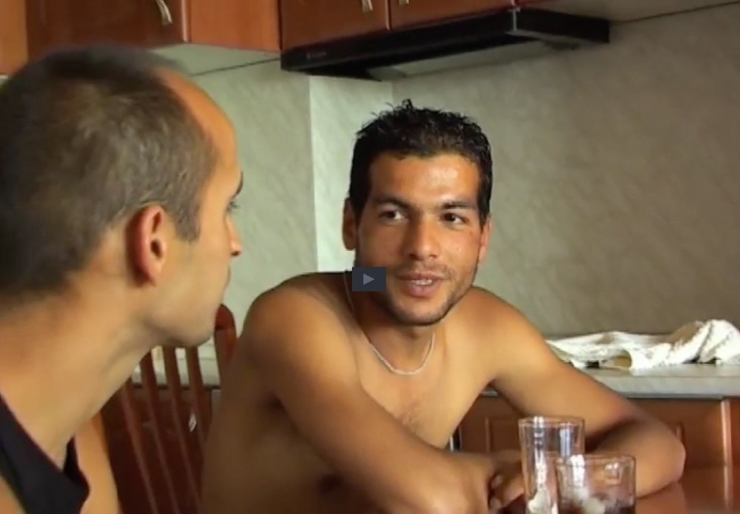 Ragazzo turco etero per l'uomo arabo gay