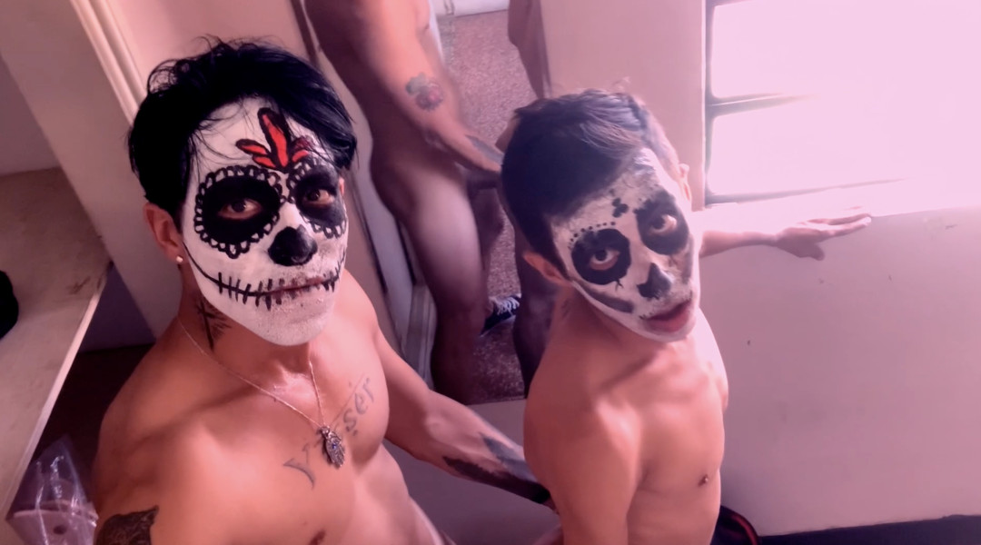 Baram prepares himself and his young sidekick for a night of debauchery on Halloween night, but there's no time to remove his makeup and shove the slut in. We grease up the hole and shove his big delicious cock deep inside!