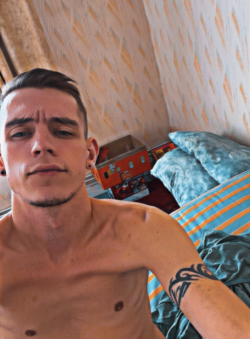 Antho_White_XL