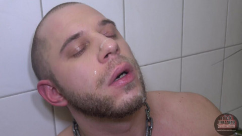 Deliver Young man FullHD 483 scaled